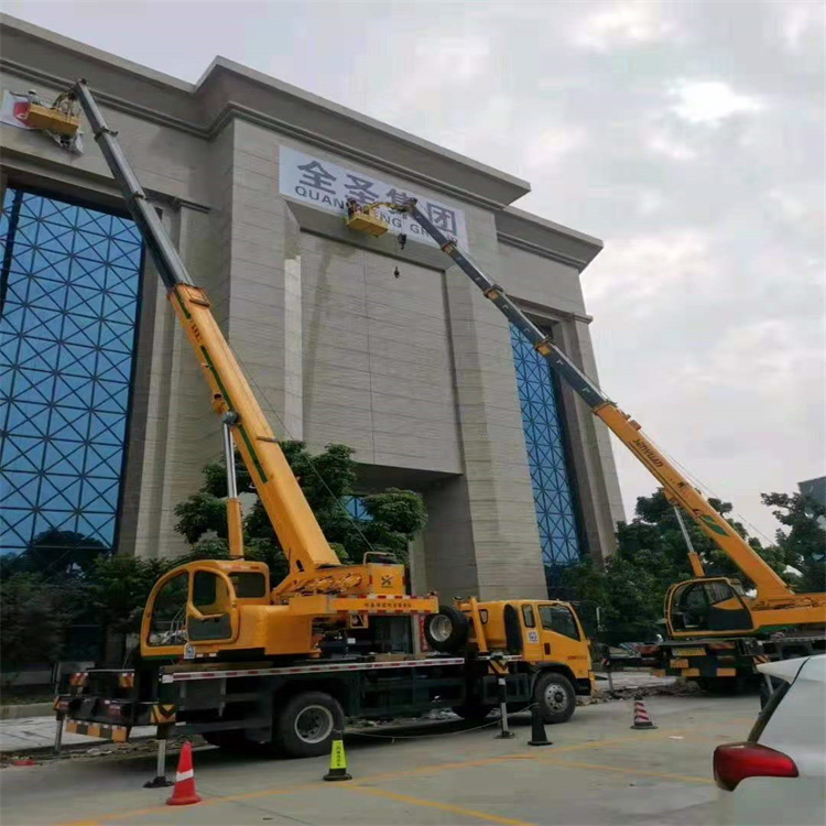 黄浦出租吊车可以用吊笼吊人作业吗